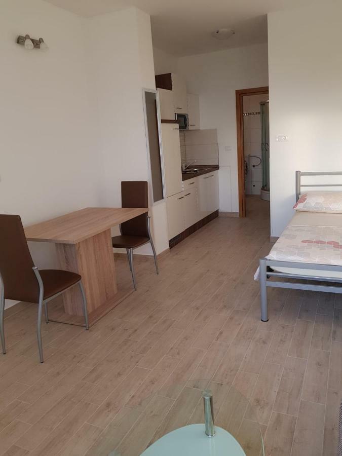 Studio Apartment Matija Podstrana Luaran gambar